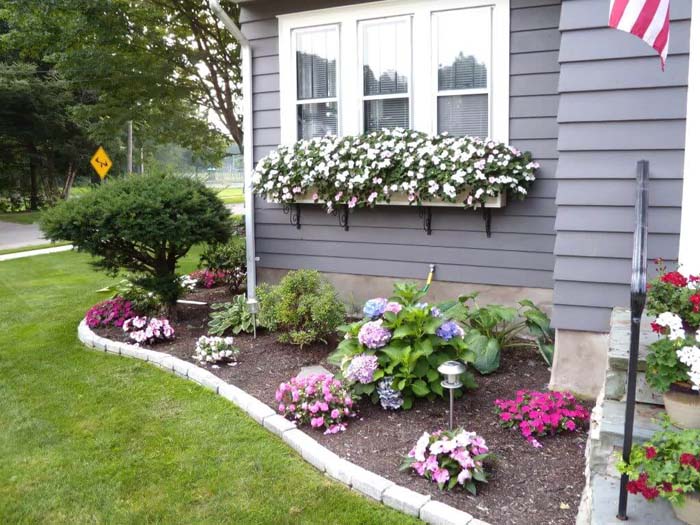 Cheerful Floral Border and Window Boxes #frontyardlandscapingideas #decorhomeideas