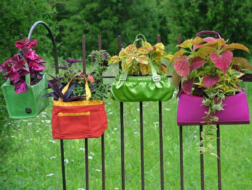 Colorful Bag Planters #gardenfencedecoration #decorhomeideas