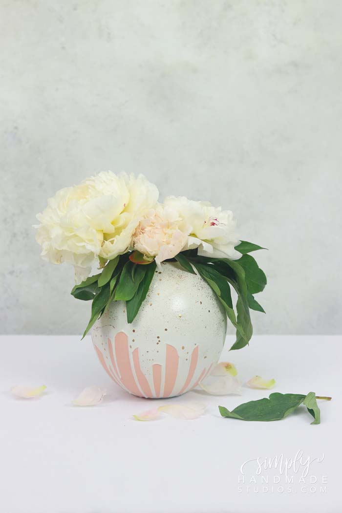Cute Handmade Plaster Flower Vase #flowerarrangementsideas #flowerarrangement #decorhomeideas