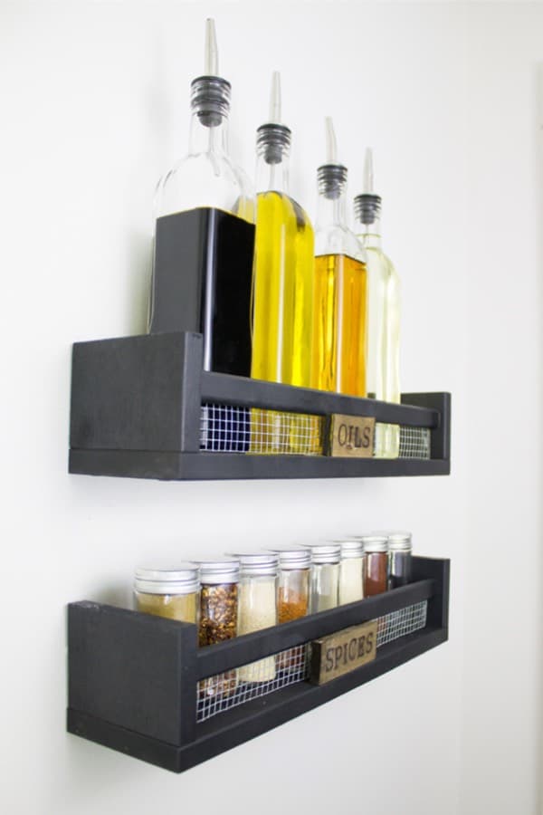 DIY Rustic Wall Mounted Spice Rack #spicerackideas #decorhomeideas