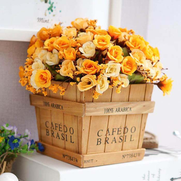 Dreamy Orange and Cream Blossoms in Tidy Planter #flowerarrangementsideas #flowerarrangement #decorhomeideas