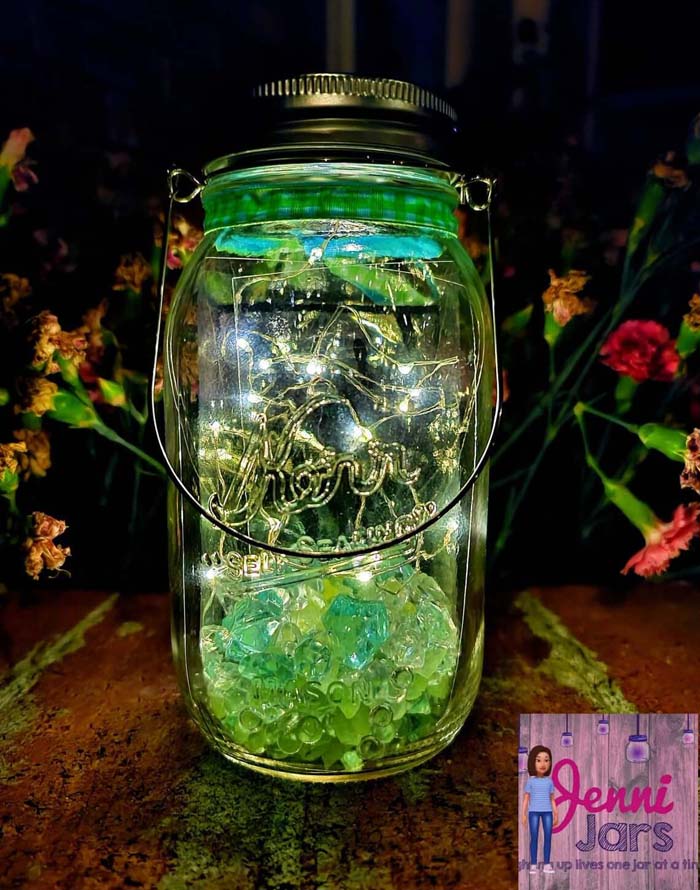 Glowing and Green Twinkle Lights Lantern #backyardlightingideas #decorhomeideas