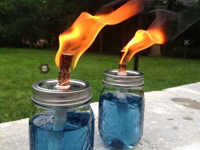Mason Jar Back Porch Tiki Torch #backyardlightingideas #decorhomeideas