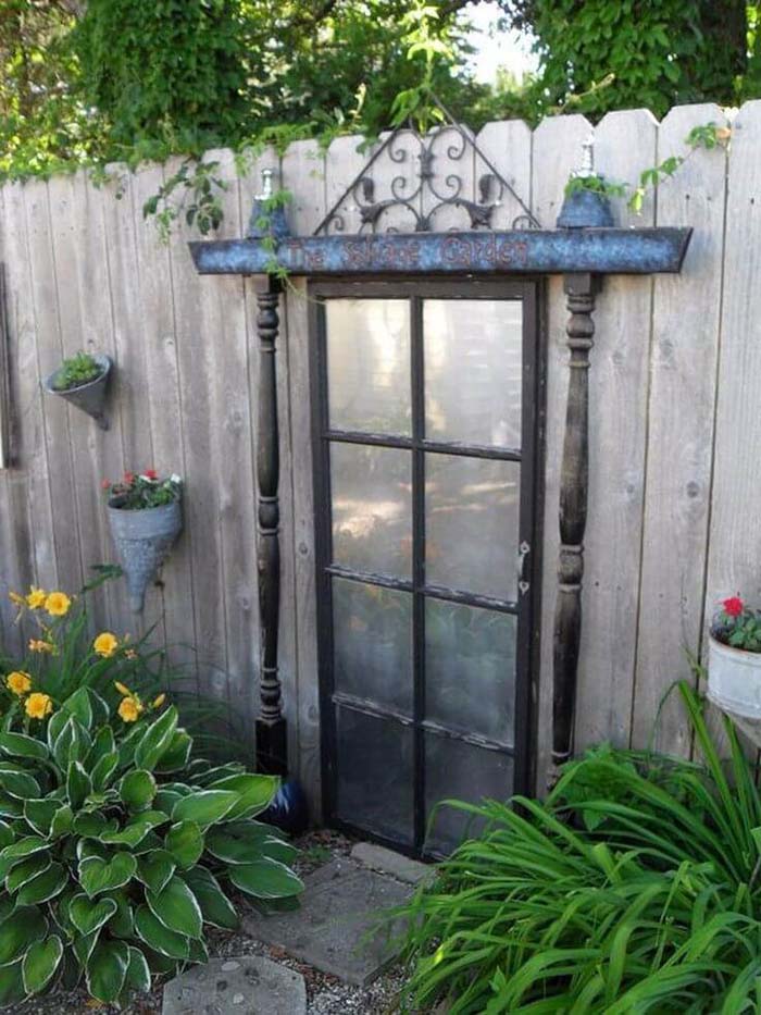 Mirrored Door with Metal Lintel #gardenfencedecoration #decorhomeideas