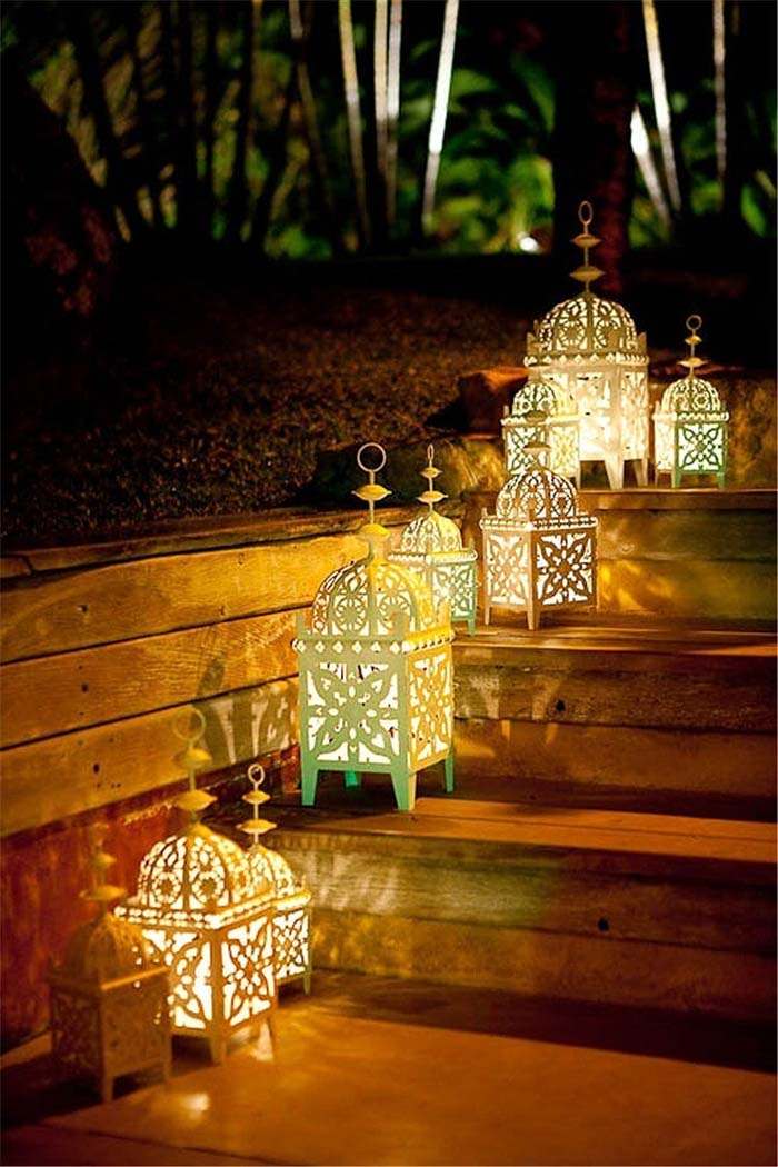 Moroccan Inspired Lantern Step Lighting #backyardlightingideas #decorhomeideas