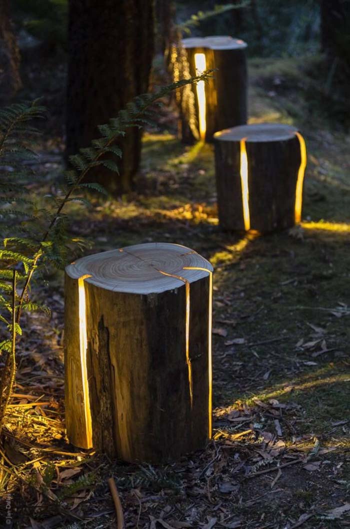 Natural Illuminated Log Pathway Lights #backyardlightingideas #decorhomeideas