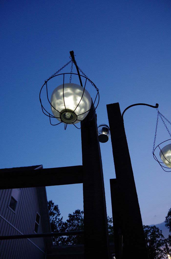 Repurposed Planters Reimagined Solar Pendant Lights #backyardlightingideas #decorhomeideas