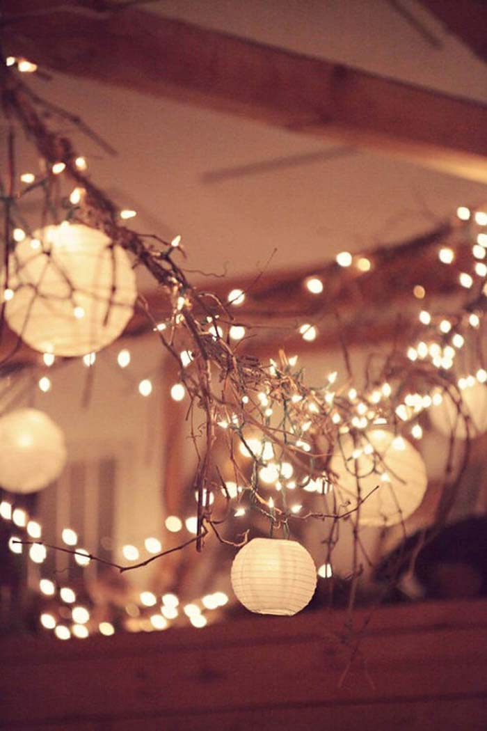 Rustic Grapevine and Chinese Lantern Garland #backyardlightingideas #decorhomeideas