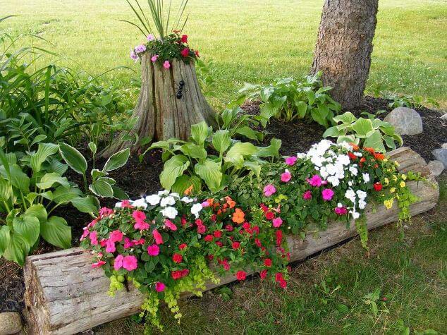 Rustic Log Planters #frontyardlandscapingideas #decorhomeideas