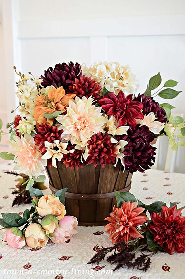 Silk Fall Beautiful Flower Display #flowerarrangementsideas #flowerarrangement #decorhomeideas