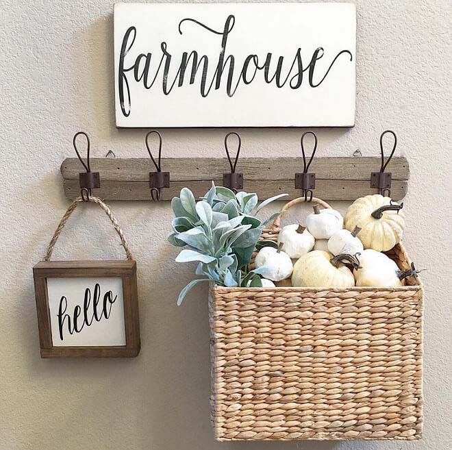 A Basket of Pumpkins in Any Color Means Fall is Here #fallfarmhousedecor #decorhomeideas