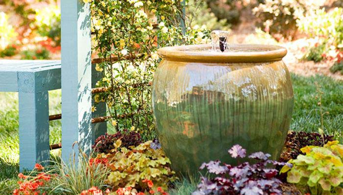 Beautiful Container Water Fountain #diywaterfountain #decorhomeideas