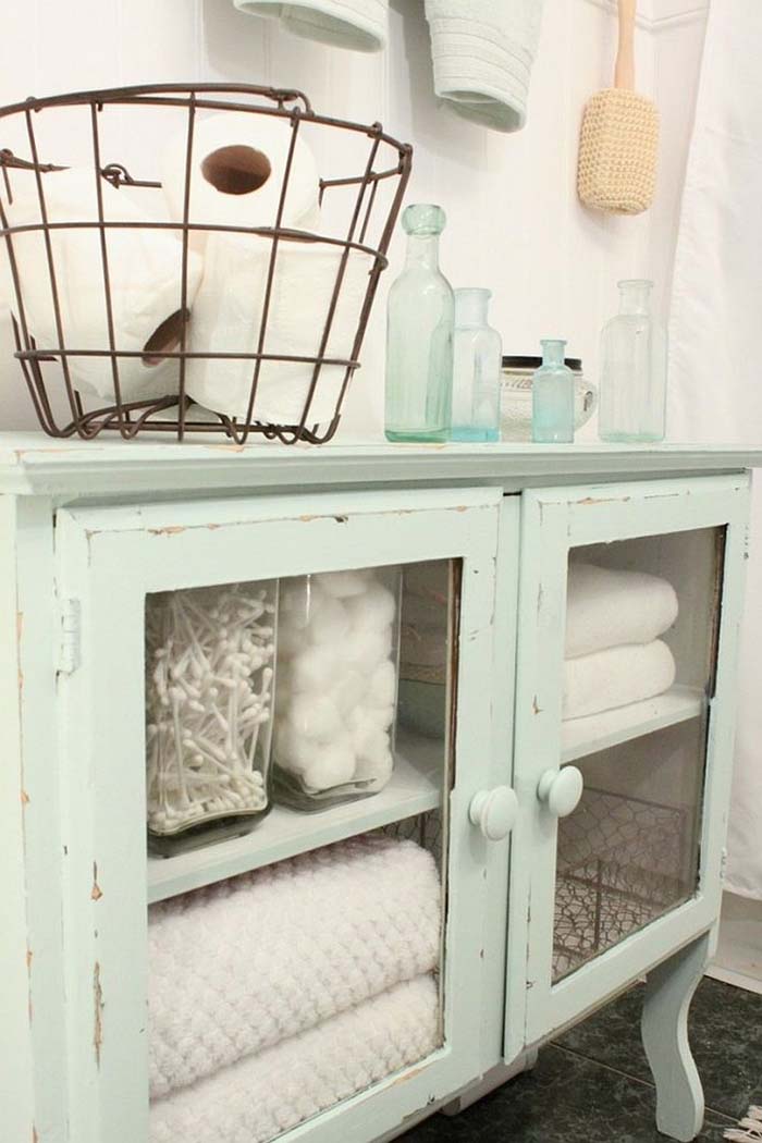 Chalk Painted Bathroom Storage Cabinet #vintage #storageideas #decorhomeideas