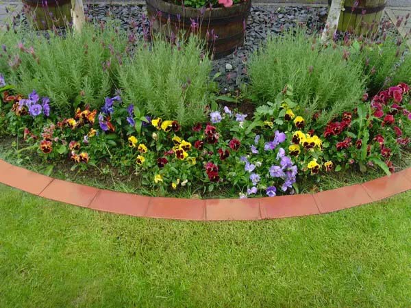 Clay Garden Edging #gardenedgingideas #decorhomeideas