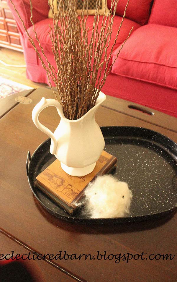Coffee Table Tray with Pitcher Vase #fallfarmhousedecor #decorhomeideas