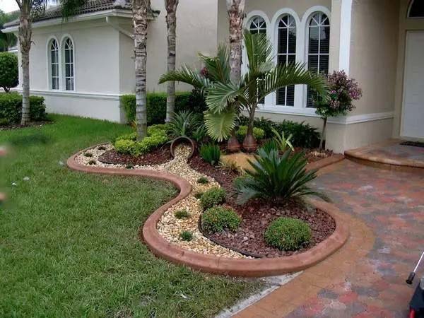 Curved Red Cement Garden #gardenedgingideas #decorhomeideas