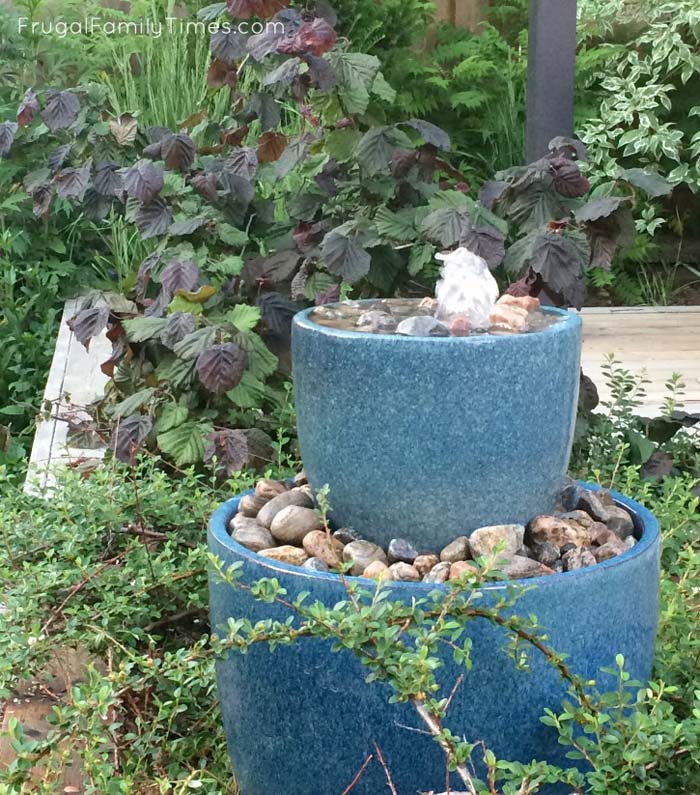 DIY Bubble Fountain Garden Water Feature #diywaterfountain #decorhomeideas