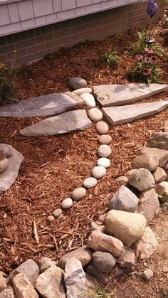 Dragonfly From Different Stones #riverrocklandscaping #decorhomeideas