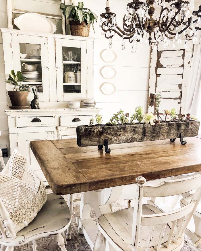 Elevated Wooden Dining Table Planter #diningtablecenterpiece #decorhomeideas