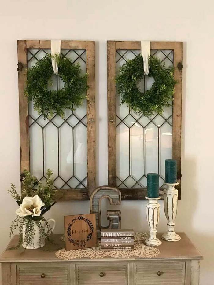 Fall to Winter Transition Greenery #fallfarmhousedecor #decorhomeideas