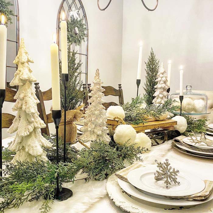 Festive Christmas Centerpiece #diningtablecenterpiece #decorhomeideas