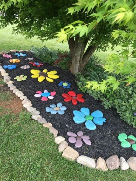 Painted Rocks Flower Garden #riverrocklandscaping #decorhomeideas