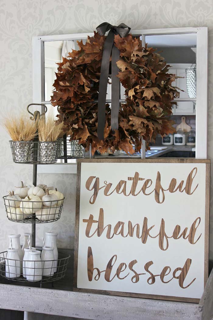 Signs of Fall in a Lovely Wire Basket Display #fallfarmhousedecor #decorhomeideas