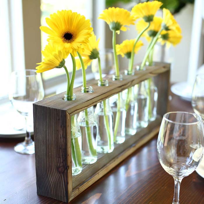 Test Tube Holder with Flowers #diningtablecenterpiece #decorhomeideas