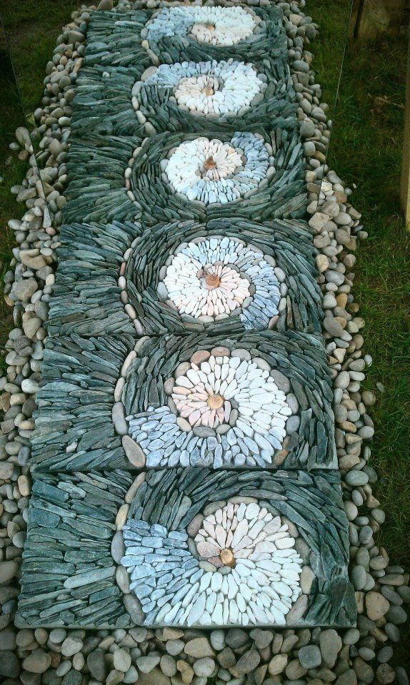 Unique Mosaic Walkway #riverrocklandscaping #decorhomeideas