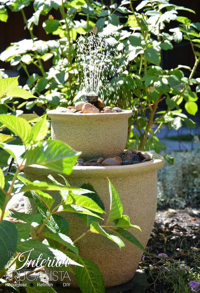 Unused Plant Pots Water Fountain #diywaterfountain #decorhomeideas