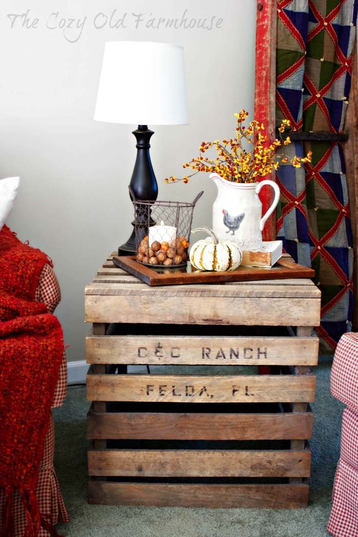 Upend a Crate for a Perfect Fall Display End Table #fallfarmhousedecor #decorhomeideas