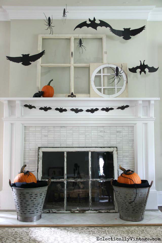 3-D Silhouette Halloween Mantel #farmhouse #halloween #decorhomeideas