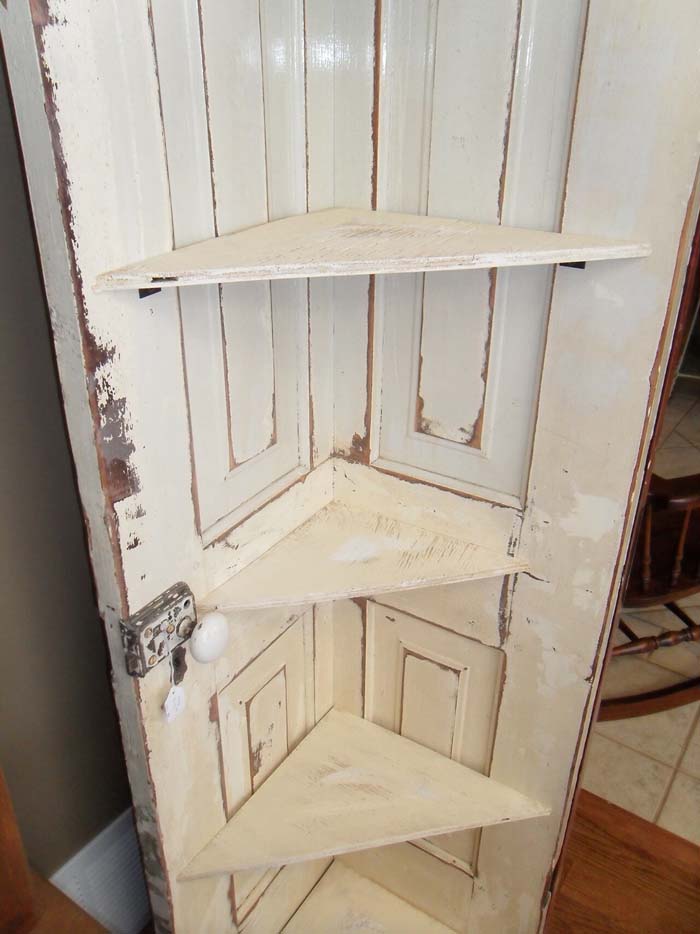 Antique Bi-Fold Door Corner Shelf #repurpose #olddoors #decorhomeideas