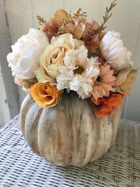 40 Awesome Rustic Fall Décor Ideas To Add Warmth and Charm To Your Home
