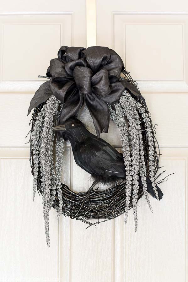 Black Crow Wreath #farmhouse #halloween #decorhomeideas