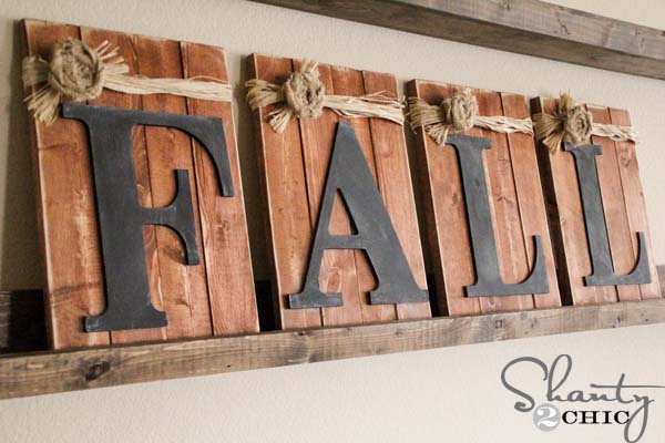 6. DIY Chalkboard Sign #rusticfall #decorhomeideas