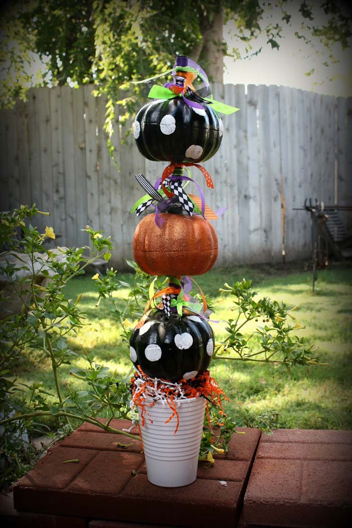 Dollar Store Pumpkin Topiary #topiary #halloween #decorhomeideas