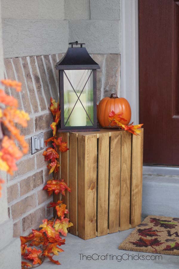 12. Fall Crate with Lantern and Pumpkins #rusticfall #decorhomeideas