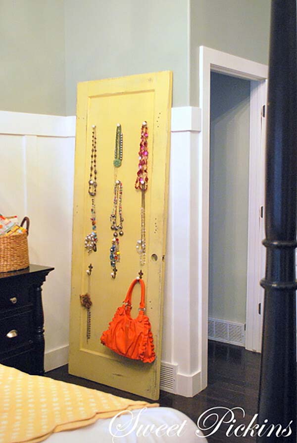 Jewelry Holder from Old Door #repurpose #olddoors #decorhomeideas