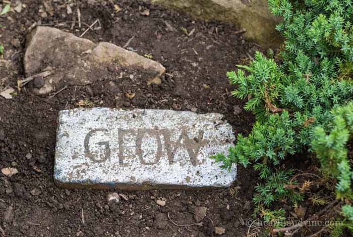 Lovely Brick Garden Path Word Art #oldbrickideas #decorhomeideas