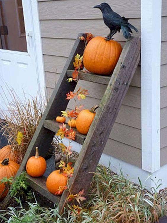 26. Pumpkin Ladder #rusticfall #decorhomeideas