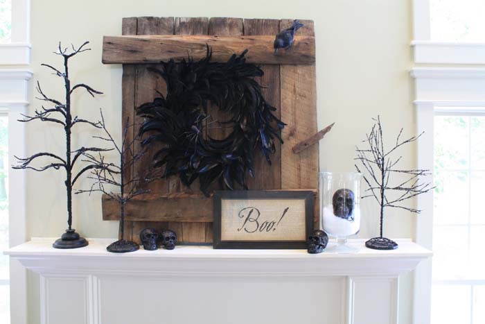 Rustic Halloween Mantel #farmhouse #halloween #decorhomeideas