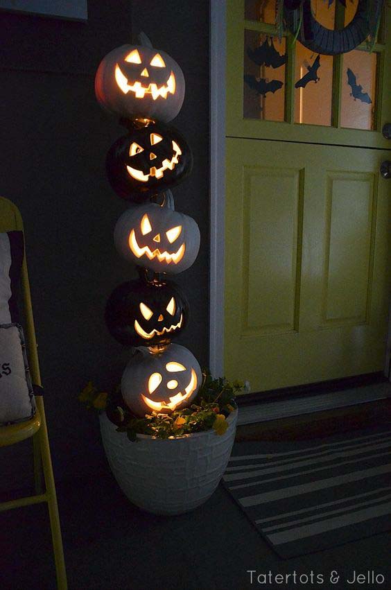 54. Stacked Evil Pumpkins #frontporch #halloween #decorhomeideas