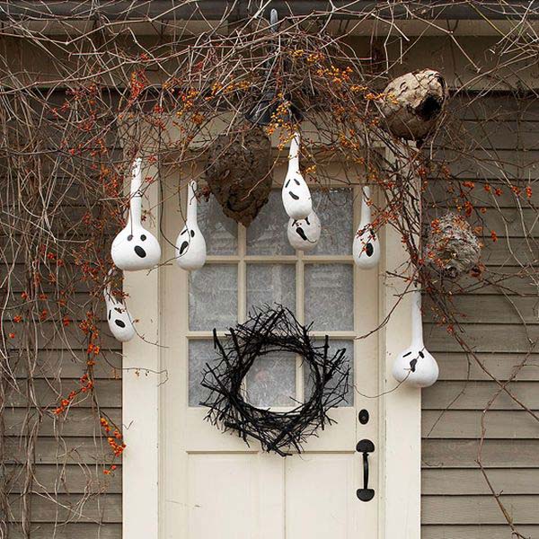 55. The Advantages of Nature's Beauty #frontporch #halloween #decorhomeideas