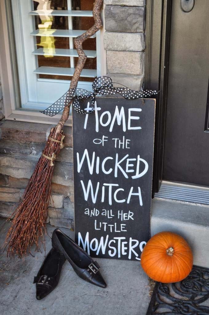 59. The Wicked Witch Is Home #frontporch #halloween #decorhomeideas