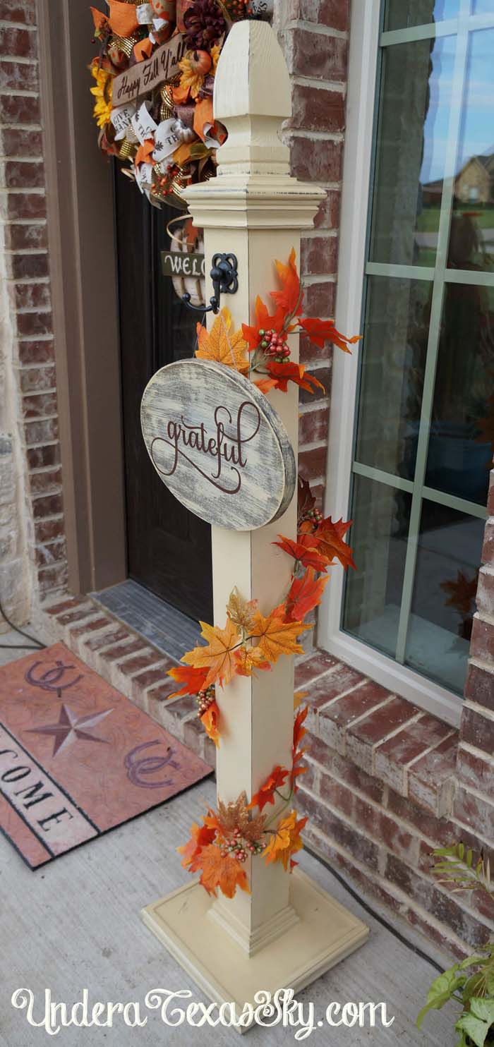 68. You Can Never be Too Grateful Sign Post #frontporch #halloween #decorhomeideas