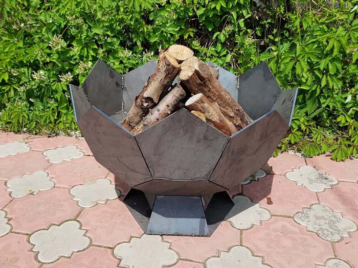 3. Awesome Half Sphere Goblet Fire Pit #metalfirepit #decorhomeideas