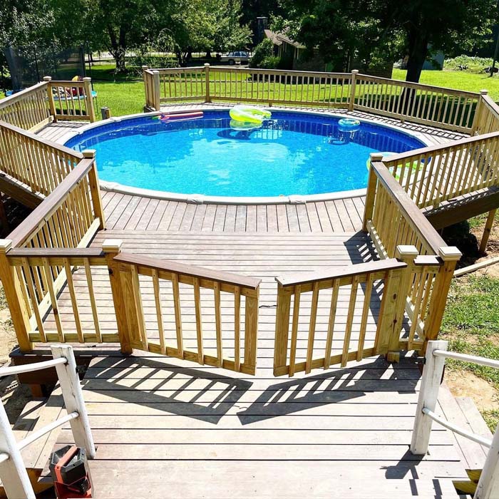 21. Beautiul Above-Ground Pool With Wooden Deck #abovegroundpoolwithdeck #decorhomeideas