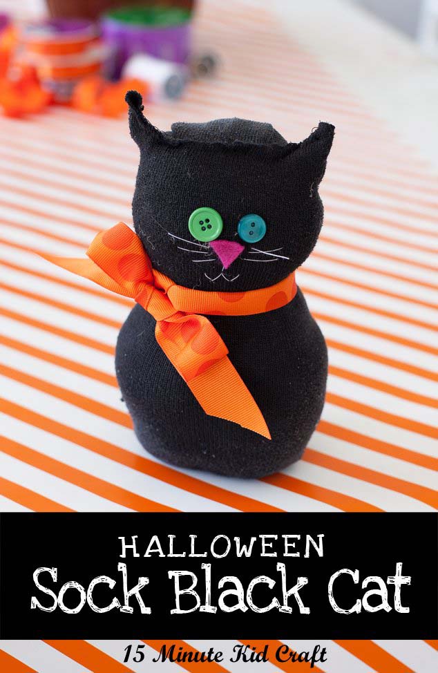 2. Black Sock Cat #halloween #crafts #kids #decorhomeideas