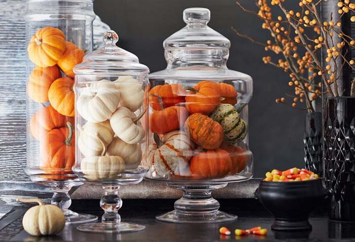 3. Cheap Fall Decor from The Supermarket #cheapfalldecor #diy #decorhomeideas